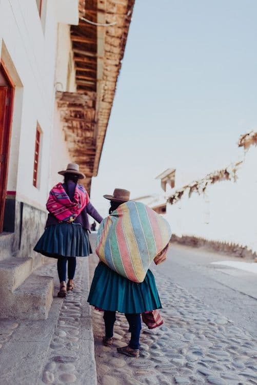 Scène de vie dans les rues de Cusco